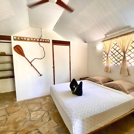 Poe Guesthouse Rangiroa  Extérieur photo