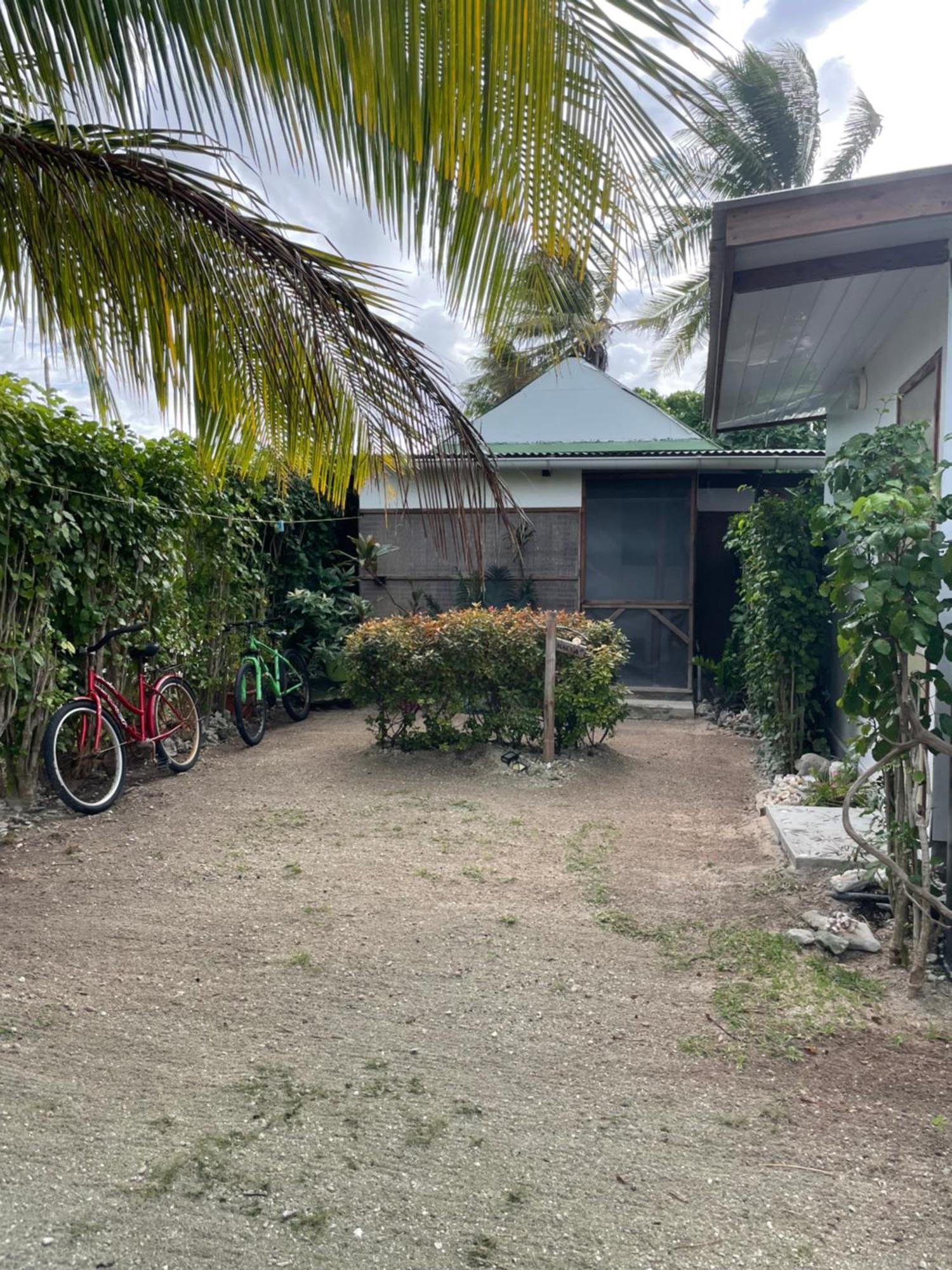 Poe Guesthouse Rangiroa  Extérieur photo